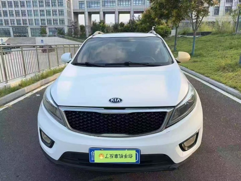 济宁17年起亚智跑1