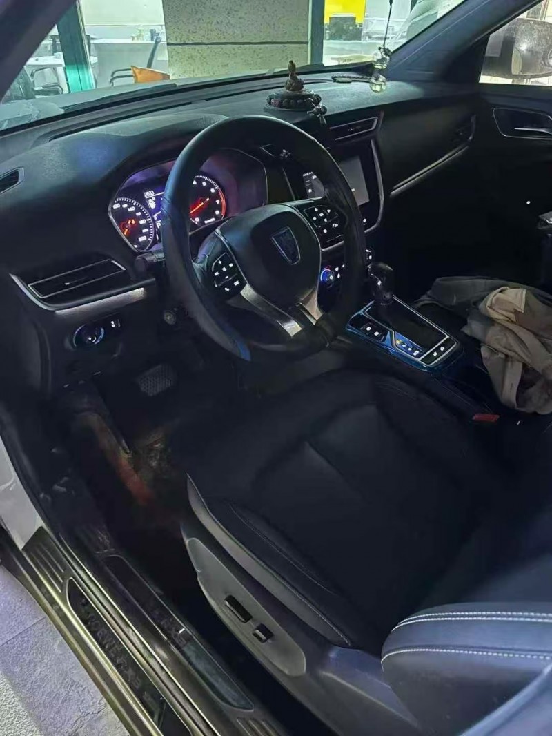 济宁18年荣威RX36