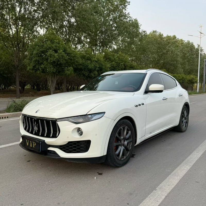 日照18年玛莎拉蒂Levante3