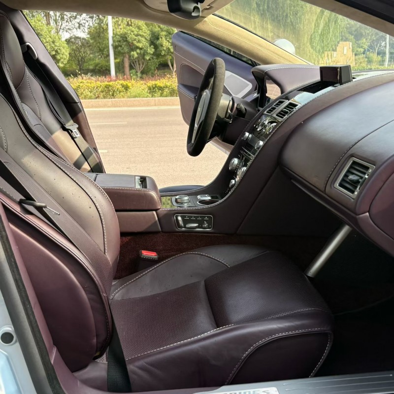 东营17年阿斯顿·马丁Rapide5