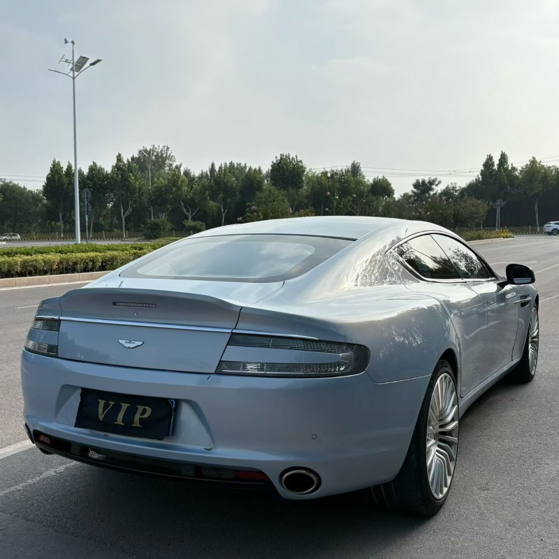 东营17年阿斯顿·马丁Rapide9