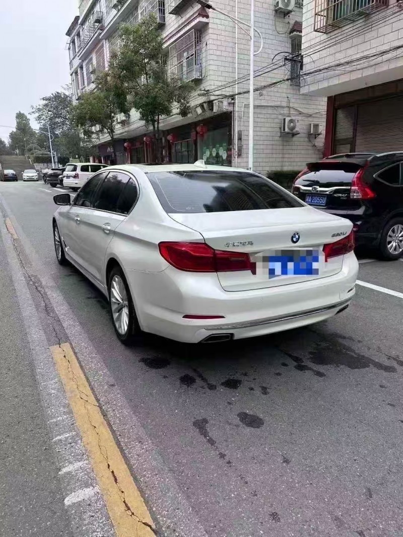 武汉20年宝马5系8