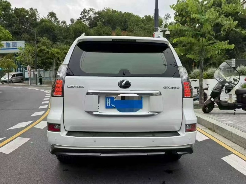 深圳20年雷克萨斯GX8