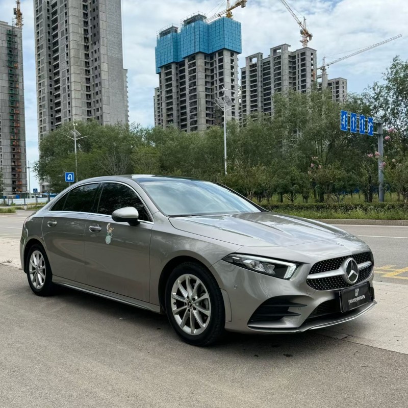 济宁22年奔驰A2