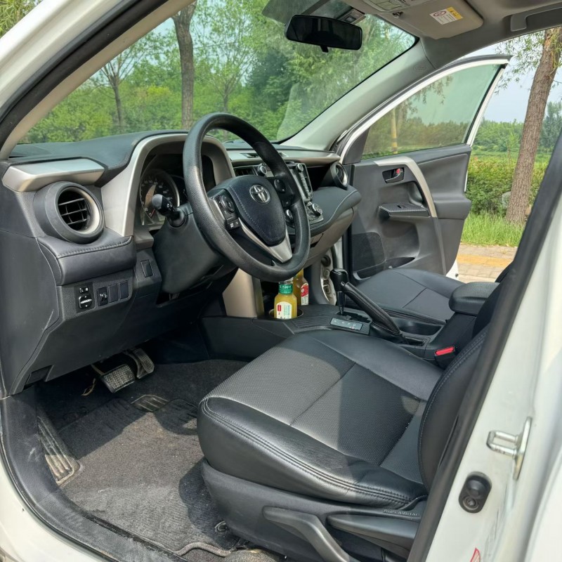 济南13年丰田RAV46