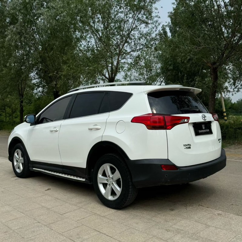 济南13年丰田RAV49
