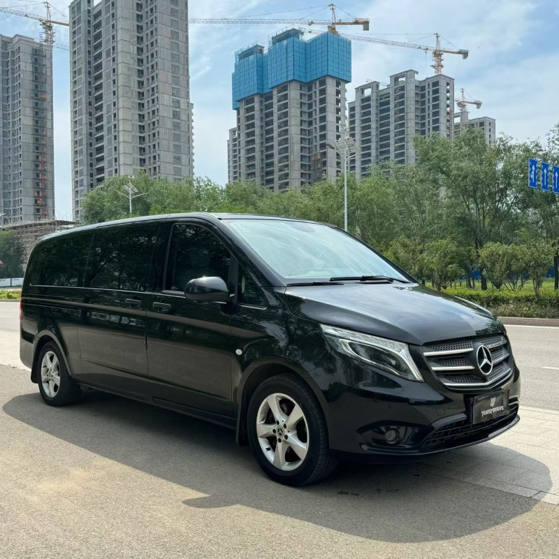 泰安20年奔驰威霆2