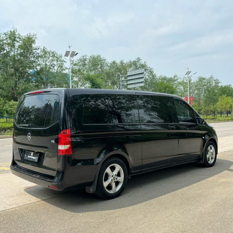 泰安20年奔驰威霆8