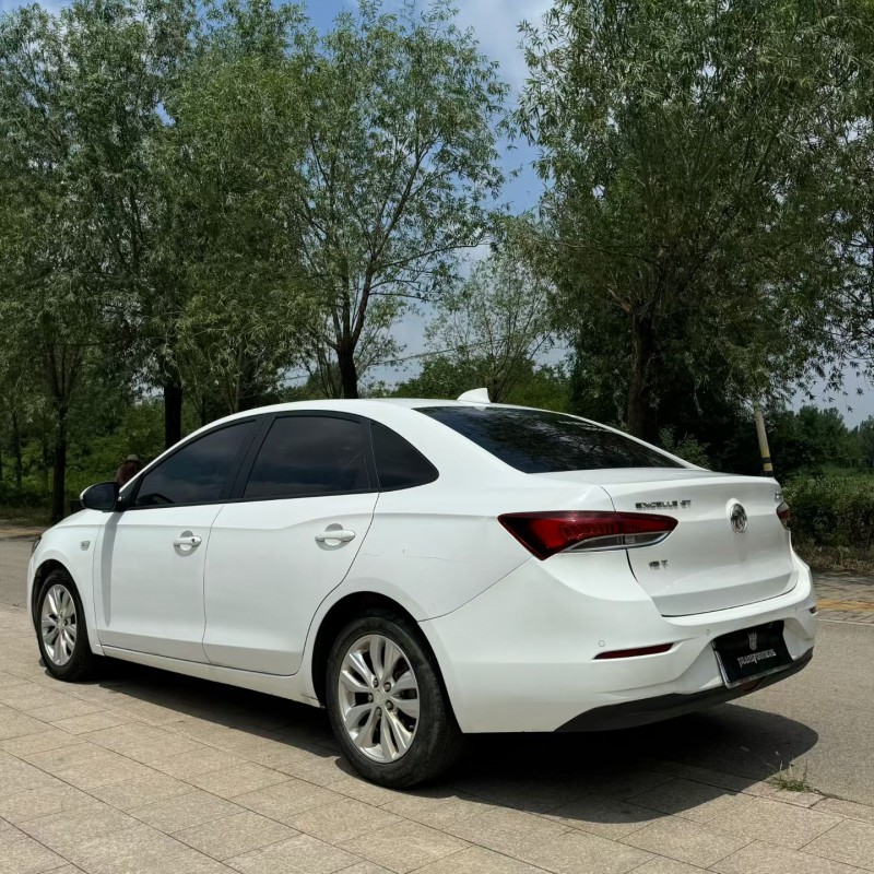 烟台18年别克英朗8