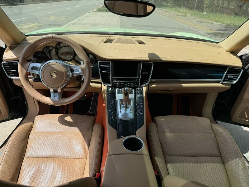 烟台16年保时捷帕拉梅拉5