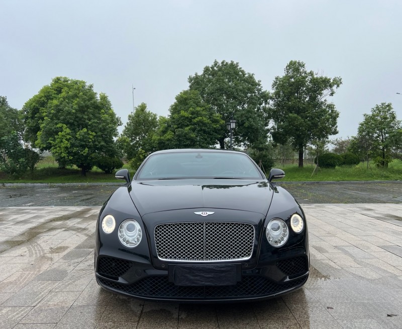 盐城18年宾利欧陆1