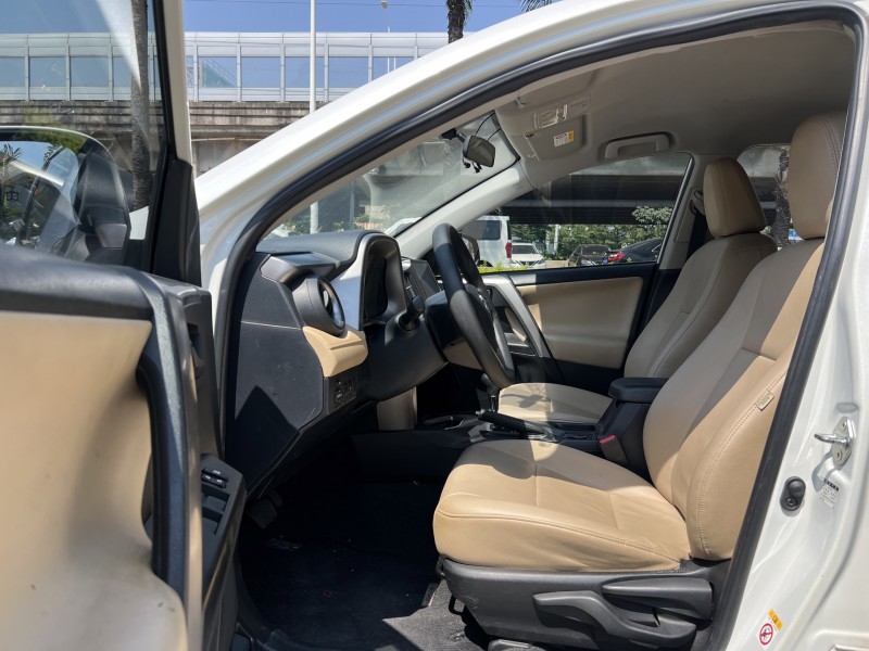 东莞17年丰田RAV4荣放6