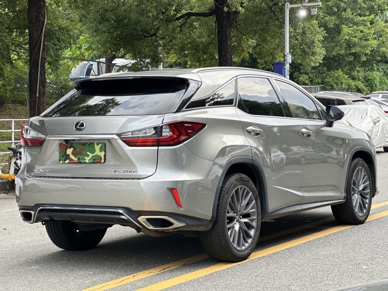 东莞16年雷克萨斯RX8