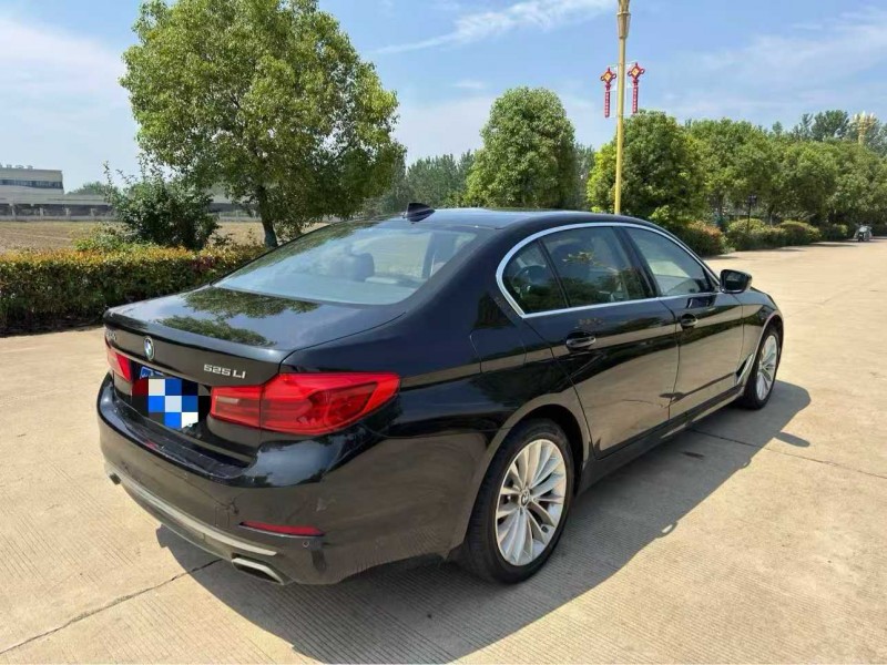 盐城19年宝马5系9