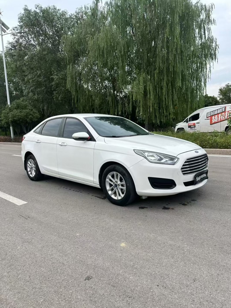 烟台21年福特福睿斯2