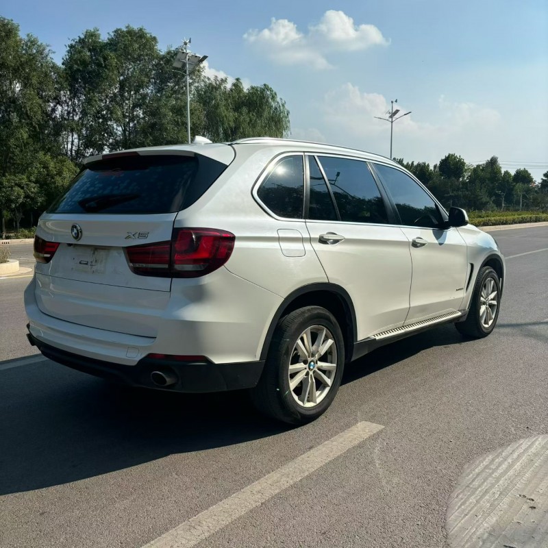 济宁17年宝马X58