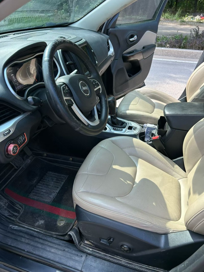 济南16年Jeep自由光6