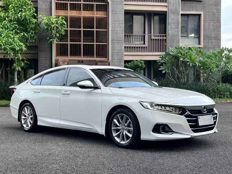 海口23年本田雅阁2