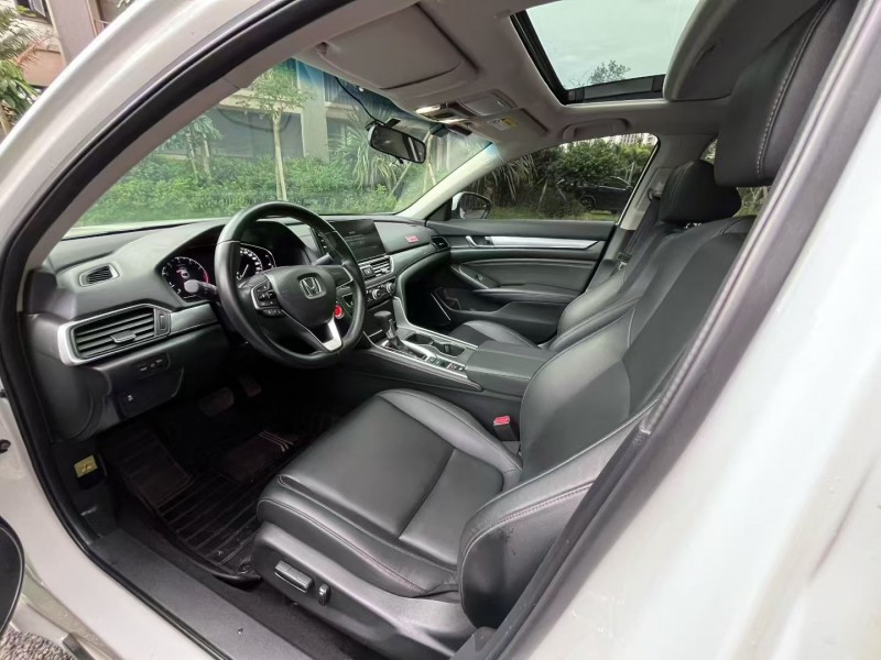 海口23年本田雅阁4