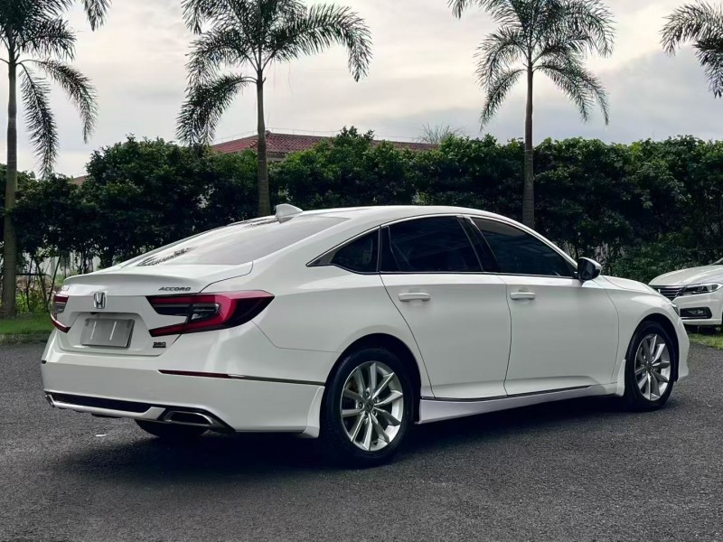 海口23年本田雅阁7