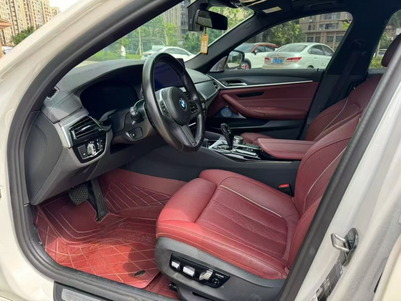 海口22年宝马5系4