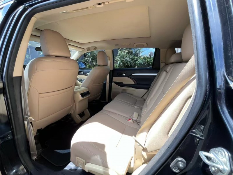 海口17年丰田汉兰达5