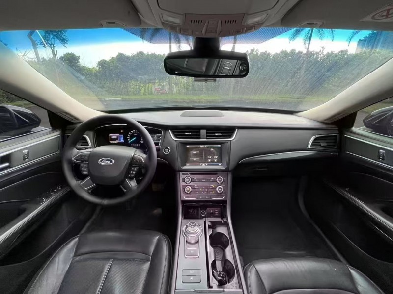 海口16年福特金牛座6