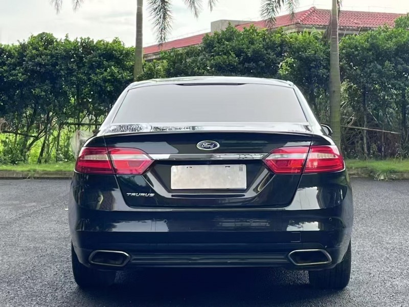 海口16年福特金牛座9