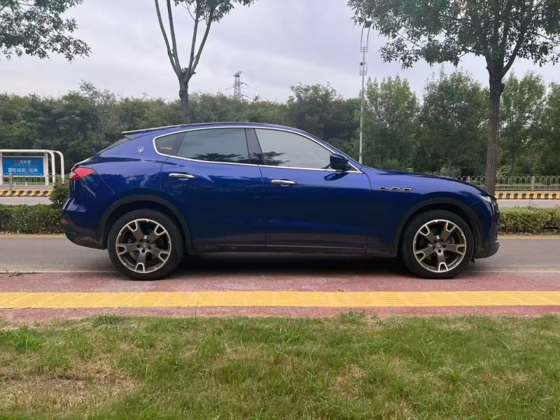 枣庄17年玛莎拉蒂Levante7