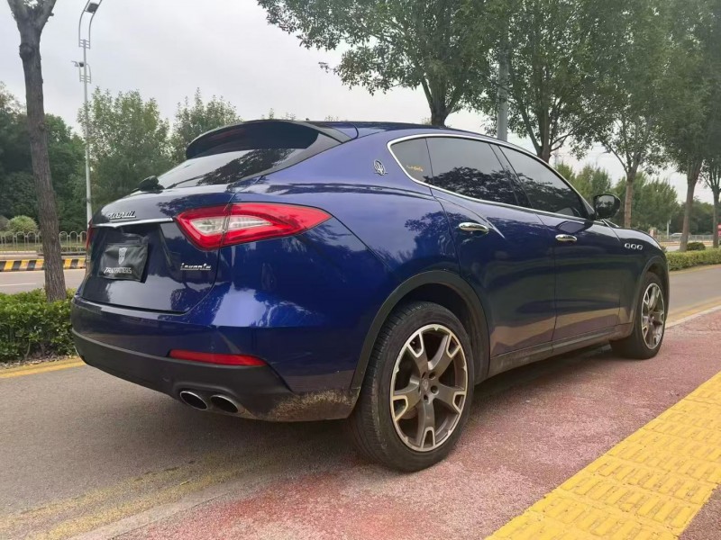 枣庄17年玛莎拉蒂Levante9