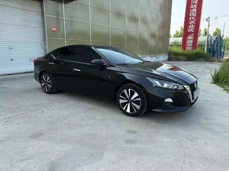 徐州22年日产天籁3