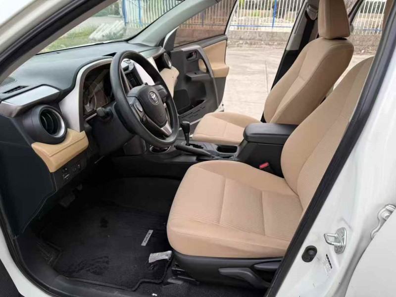 徐州19年丰田RAV4荣放4