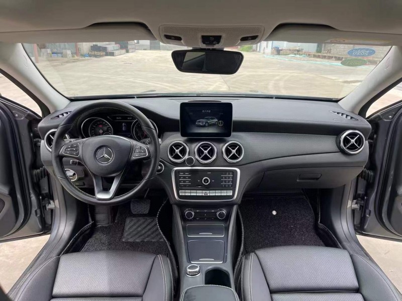 徐州19年奔驰GLA7