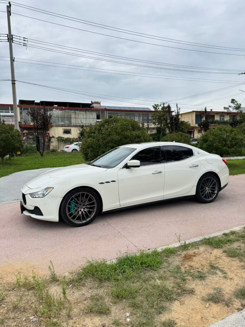 烟台15年玛莎拉蒂Ghibli3