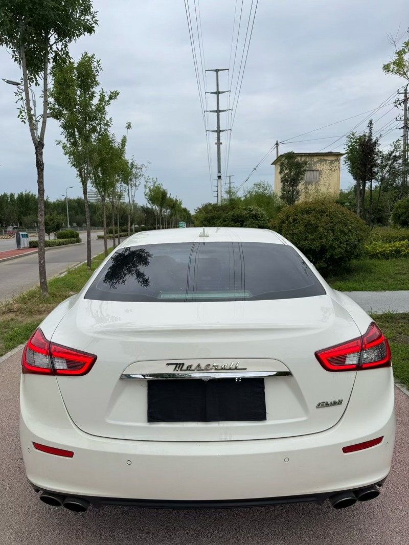 烟台15年玛莎拉蒂Ghibli7