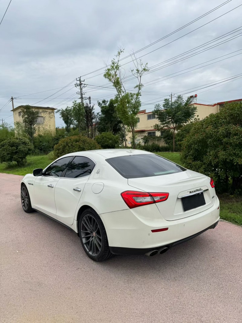 烟台15年玛莎拉蒂Ghibli8