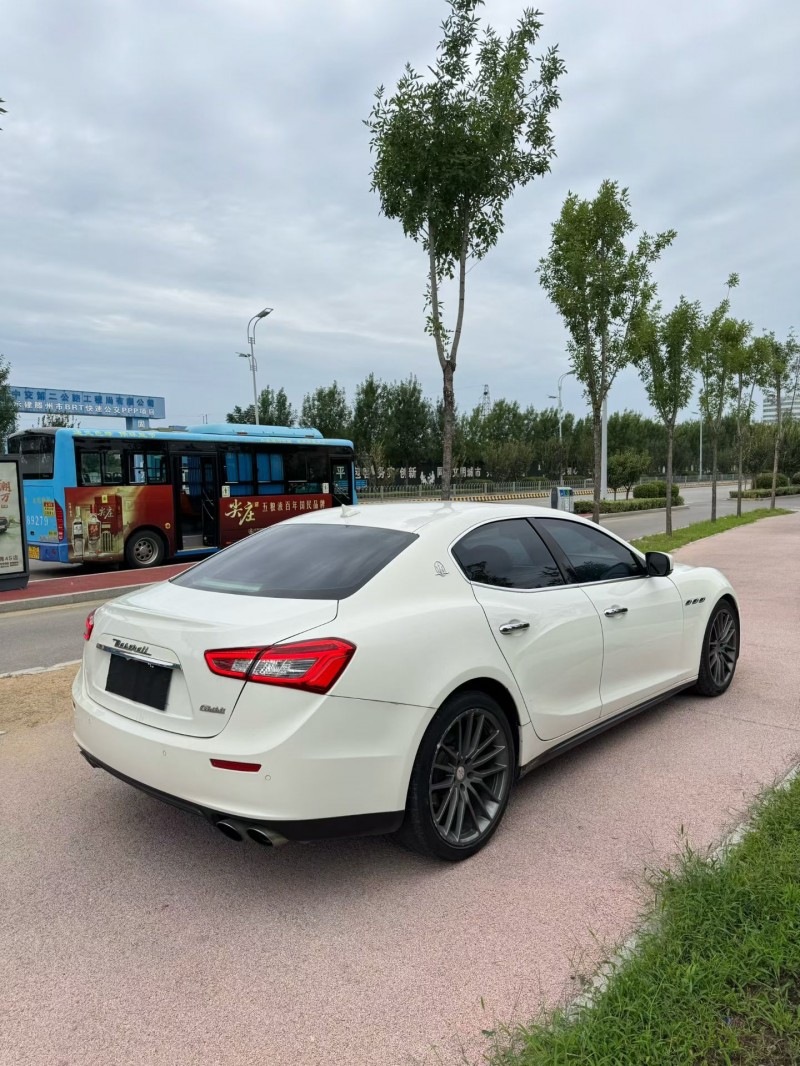 烟台15年玛莎拉蒂Ghibli9