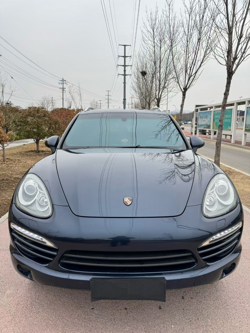 东营13年保时捷卡宴1