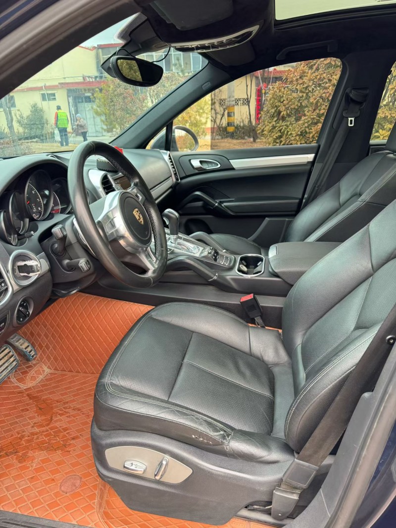 东营13年保时捷卡宴4