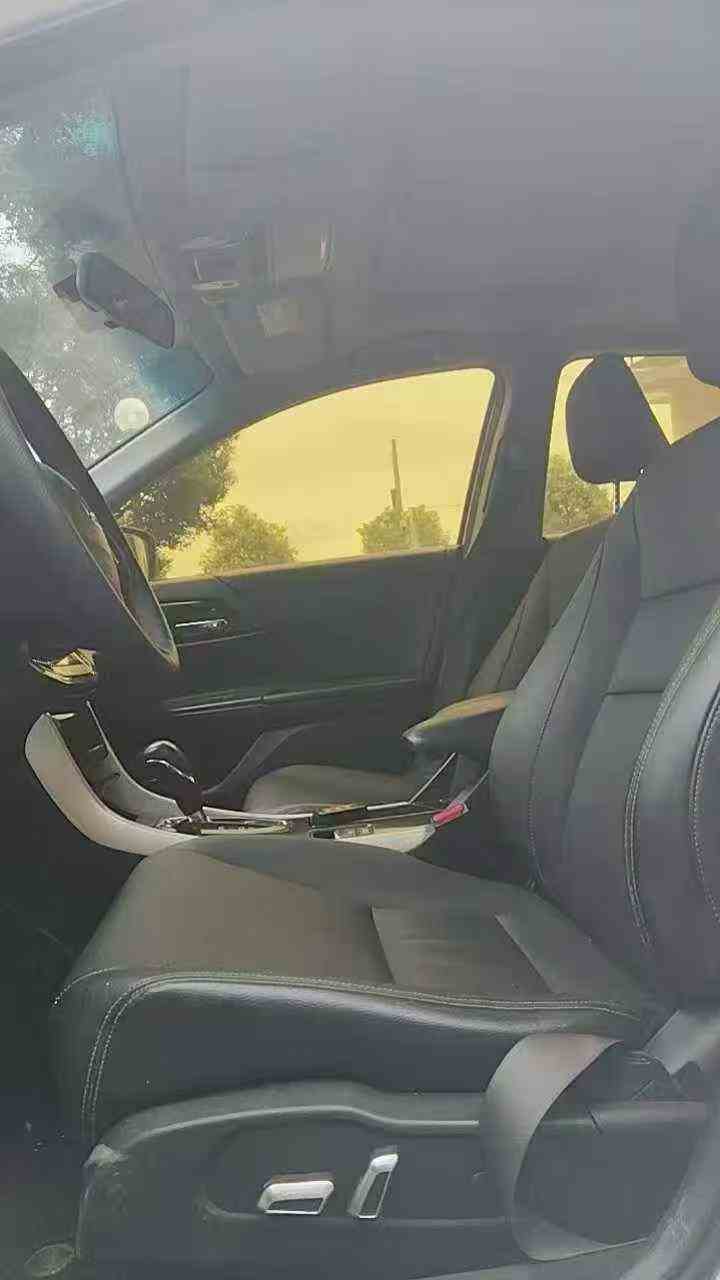 黄石17年本田雅阁6