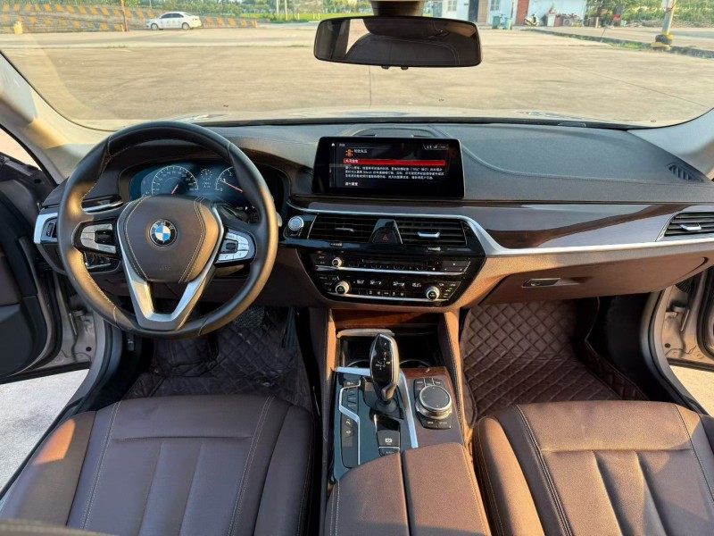 徐州19年宝马5系3