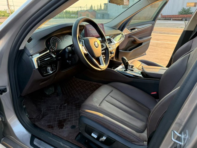 徐州19年宝马5系4