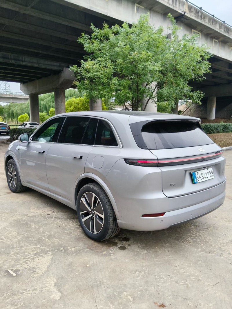 青岛24年理想L77