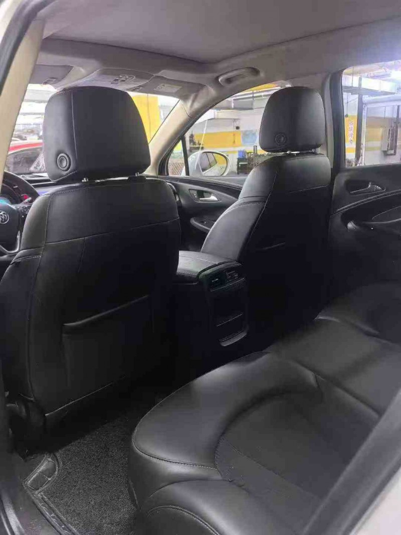 荆门17年别克昂科威6