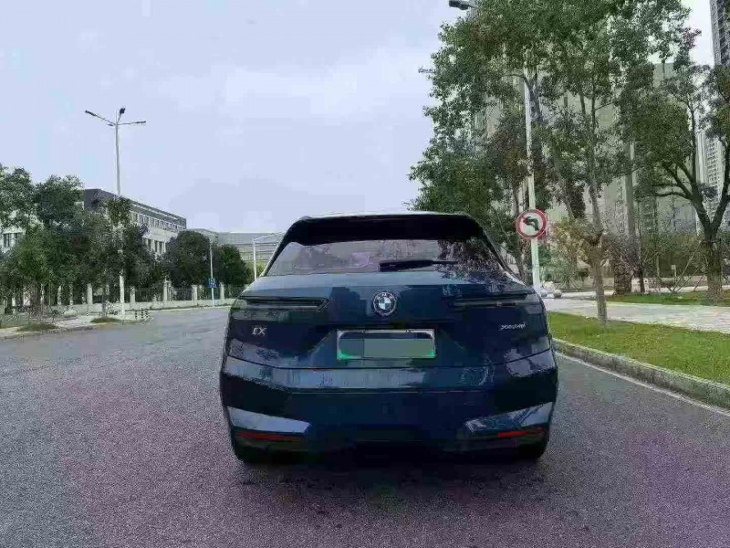 十堰23年宝马IX38