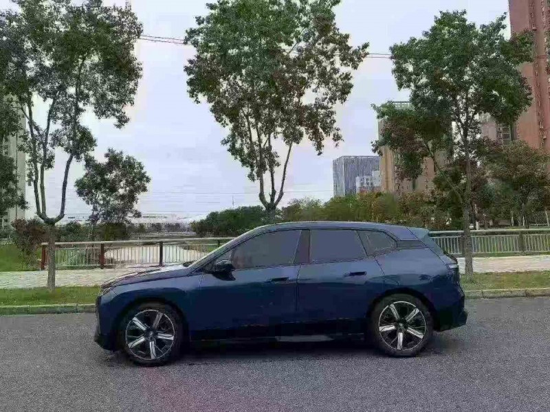 十堰23年宝马IX39