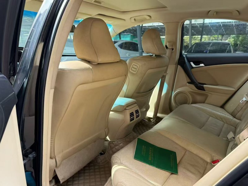 广州13年本田思铂睿5