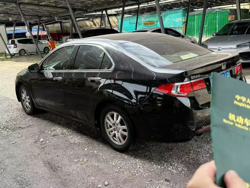 广州13年本田思铂睿8