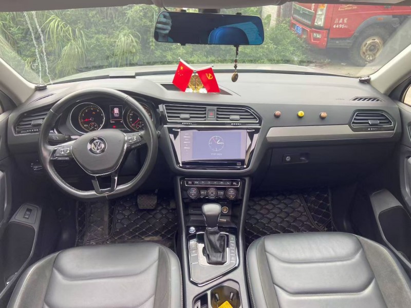 广州21年大众途观4