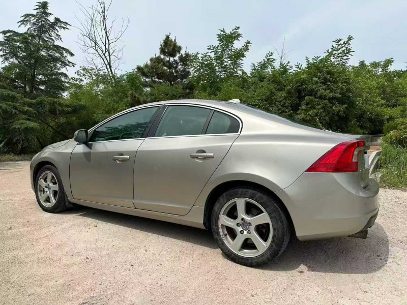 青岛12年沃尔沃S60L9